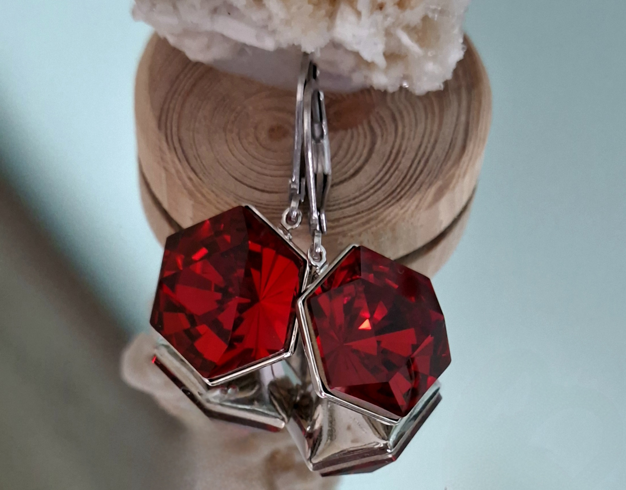 Osemhran visiace náušnice - Valentín červené