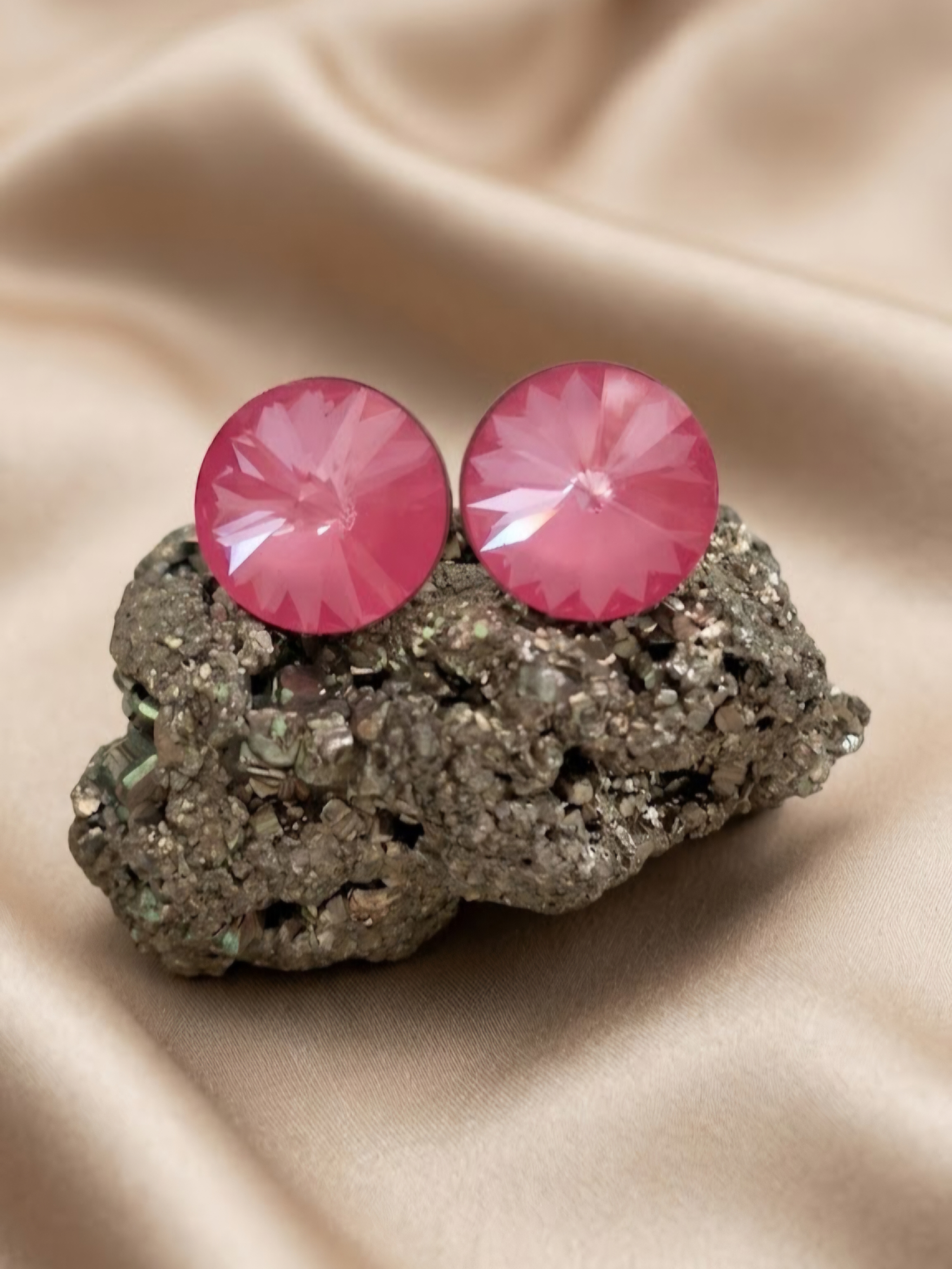 Napichovacie náušnice so Swarovski crystals z leštenej ocele - rivoli 12